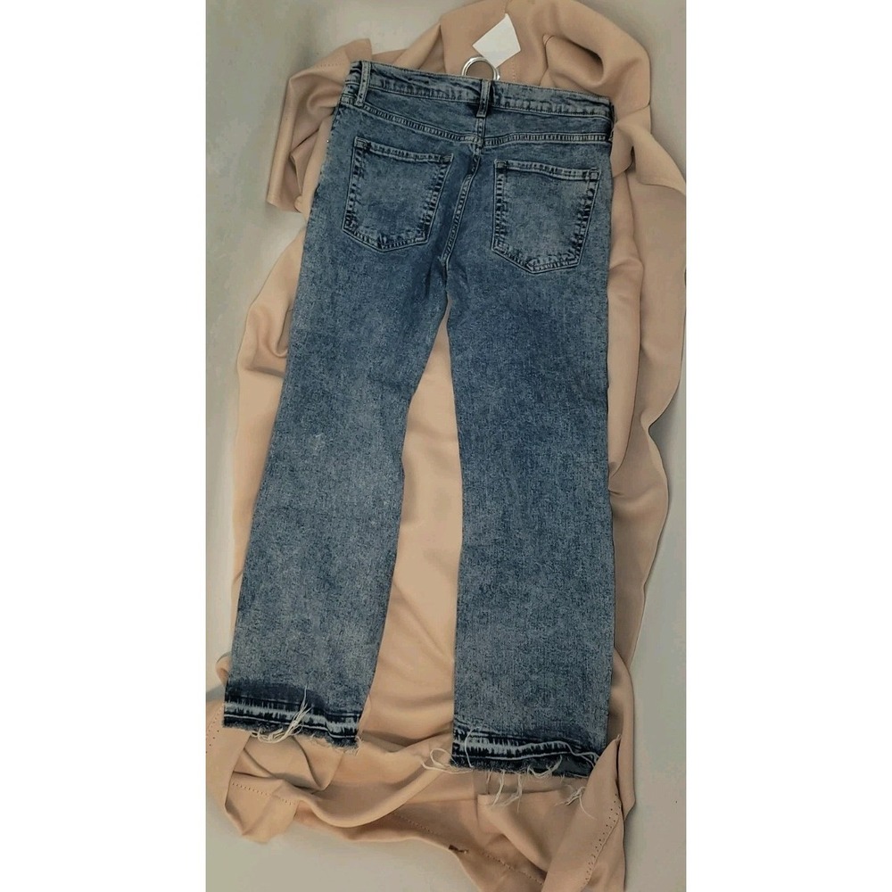 GAP Straight Crop Jeans Low Rise Acid Wash Distressed Blue Denim Frayed Hem - Picture 4 of 5